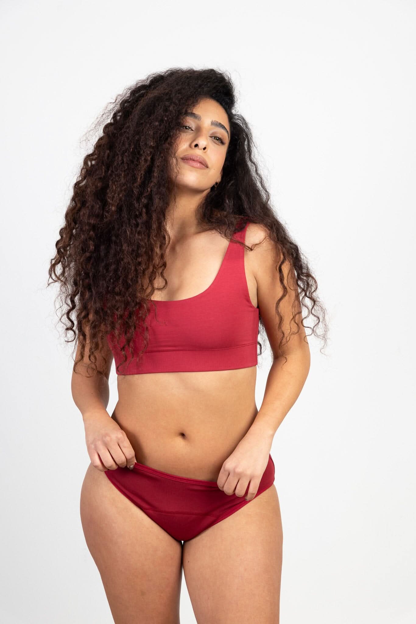 תחתוני בריף מחזור בגזרת גבוהה ליליבלום בצבע אדום