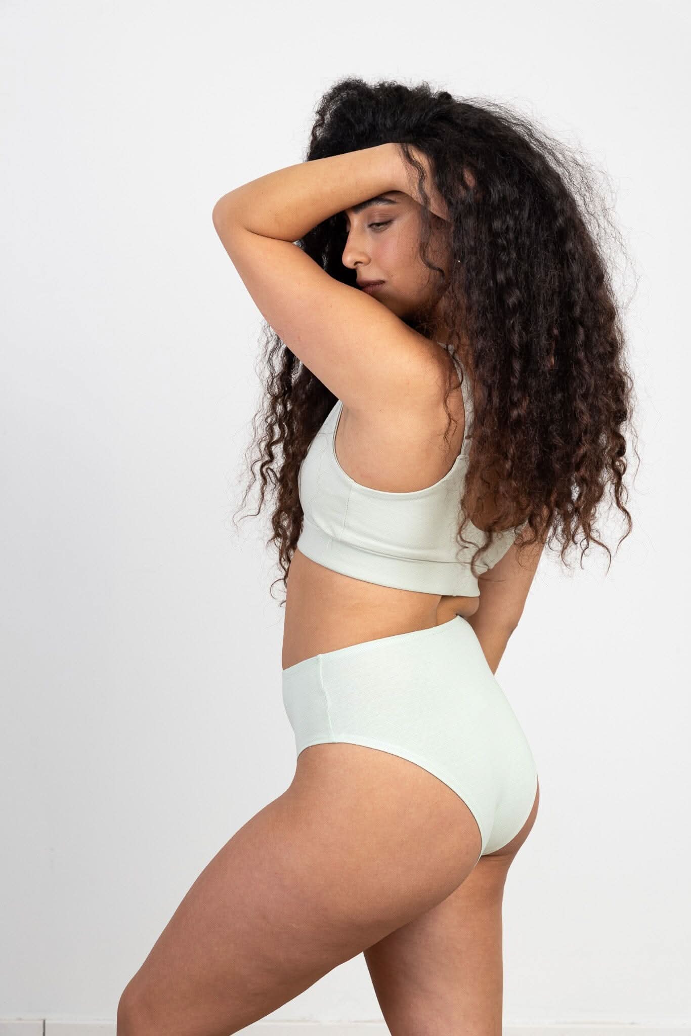 תחתוני מידי בגזרה גבוהה מכותנה אורגנית