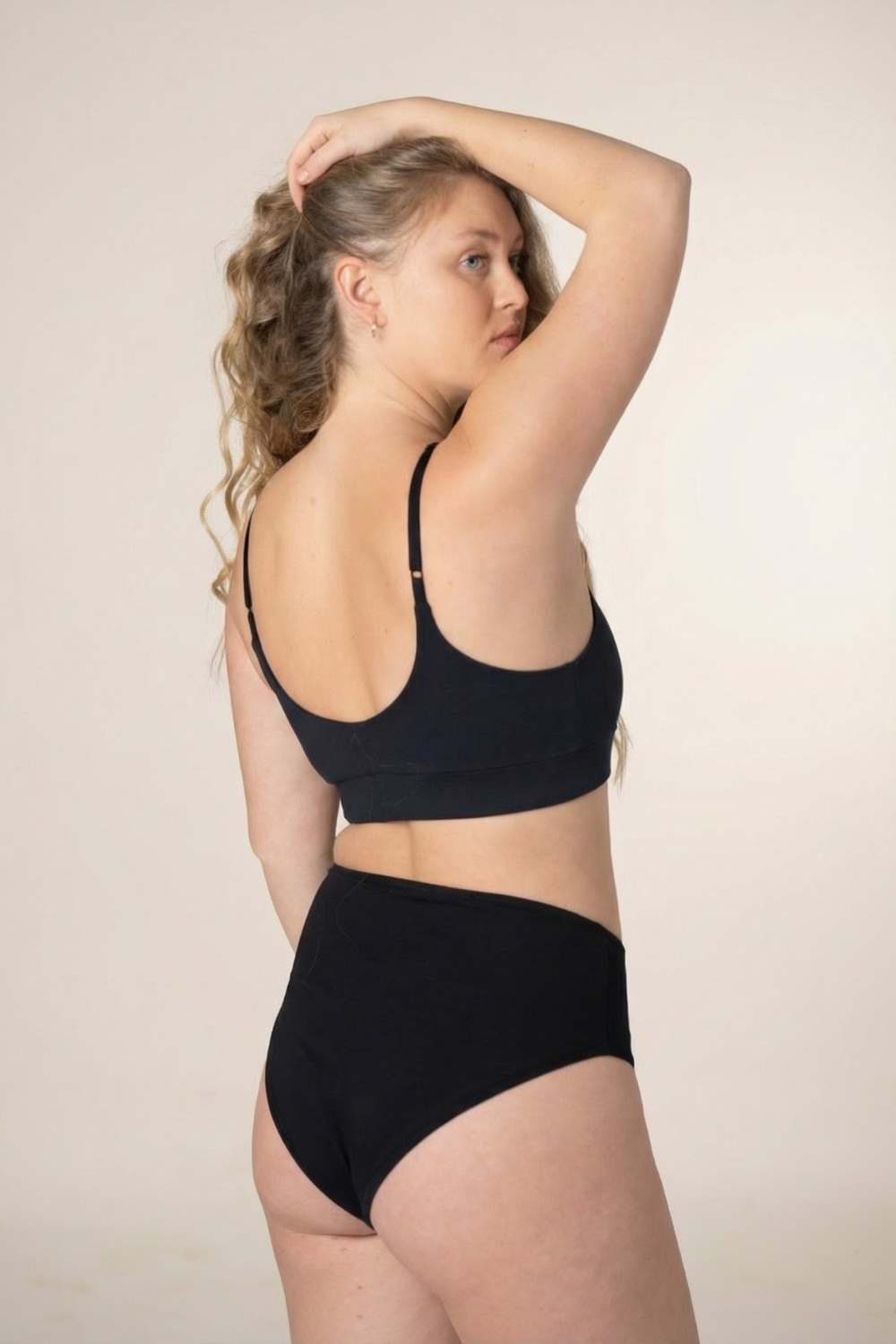 [cap] נטלי · מידה M #צבע_שחור