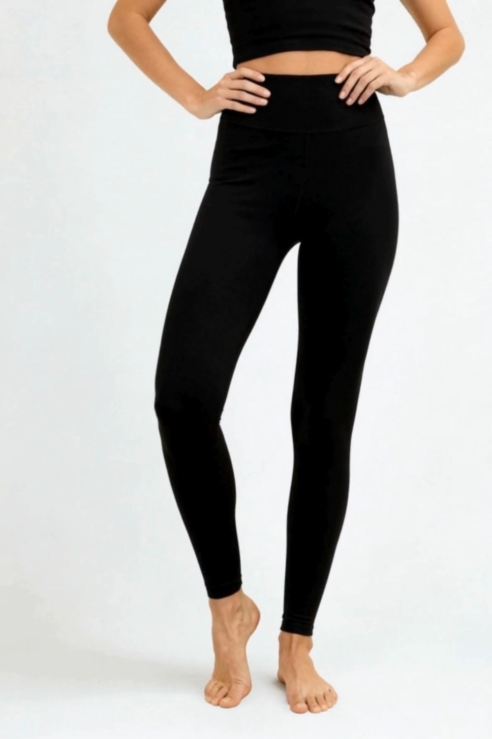 טייץ מכותנה אורגנית בצבע שחור